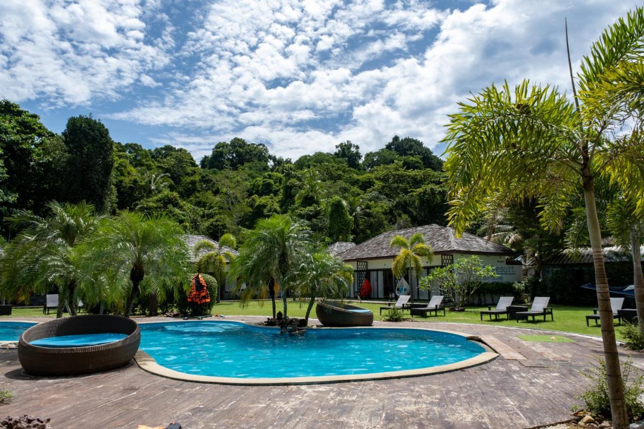 The Reef Resort Koh Kradan Exterior photo