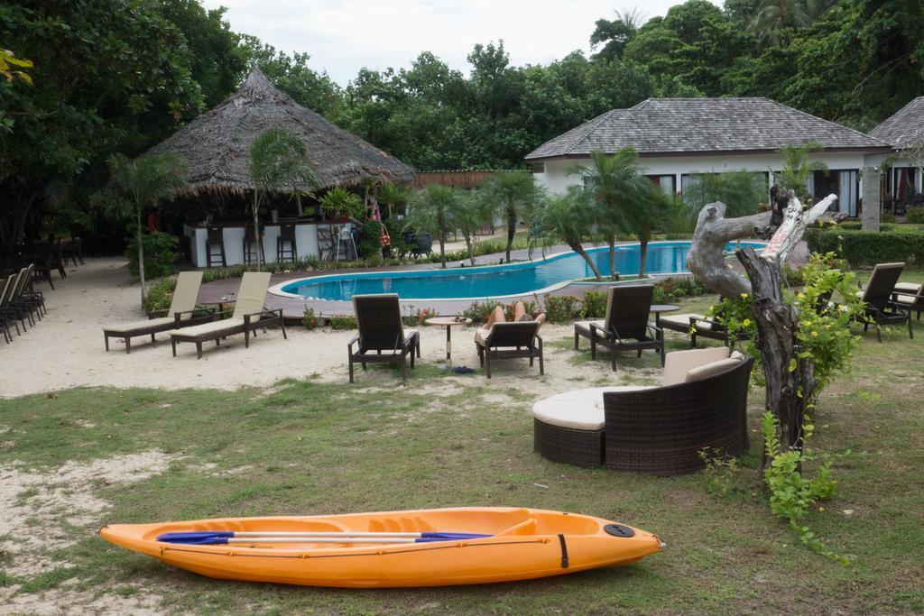 The Reef Resort Koh Kradan Exterior photo